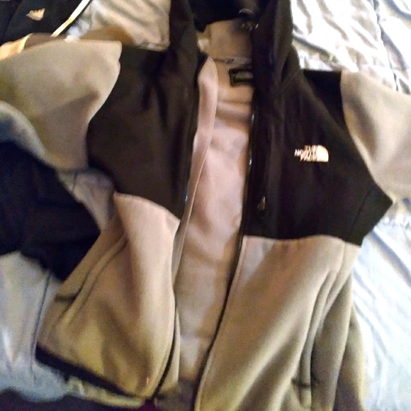 The North Face Jackets & Blazers - Qmedium women's Northface